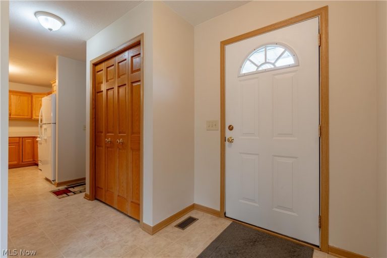 2450 Wright State Drive, Massillon, OH - Photo 3