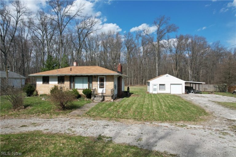 17570 Lakewood Avenue, Lake Milton, OH, 44429