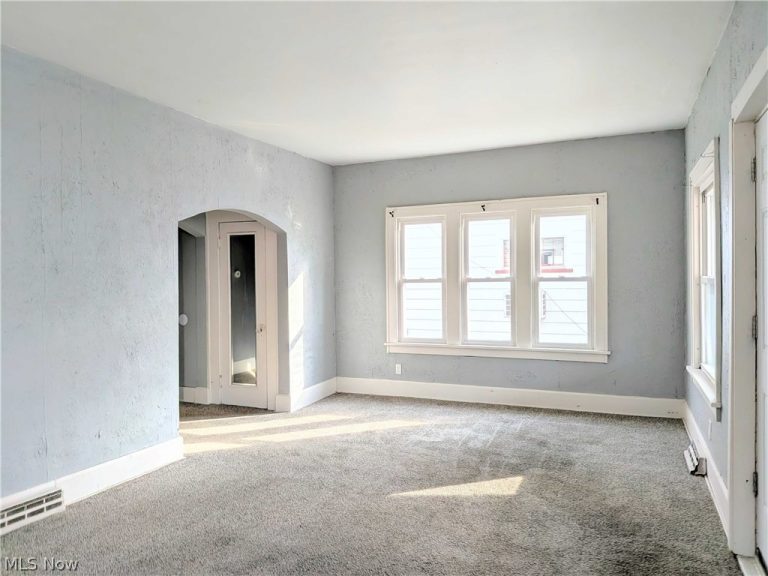 864 10th Street, Massillon, OH - Photo 8