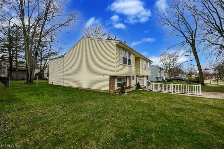 925 Gayer Drive, Medina, OH - Photo 3