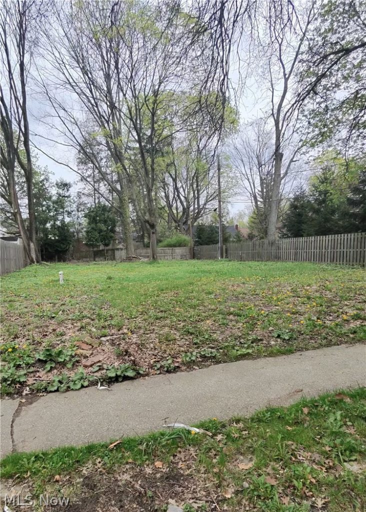 1935 Coventry Road, Cleveland Heights, OH
