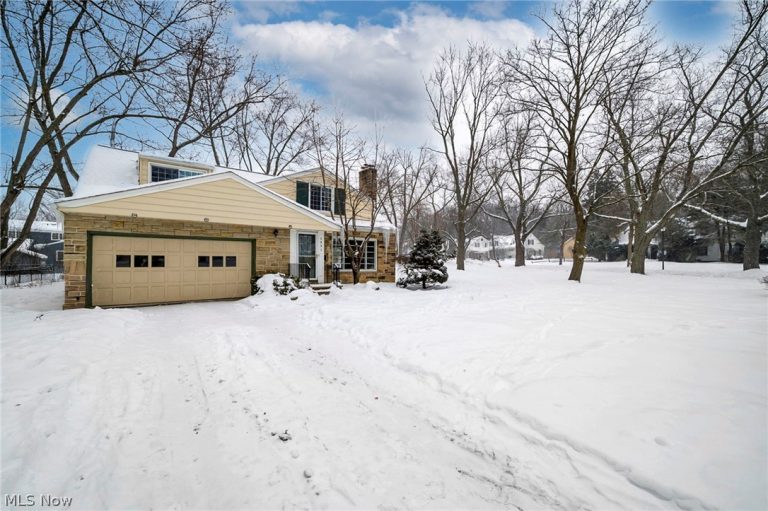 1531 Burlington Road, Cleveland Heights, OH - Photo 4