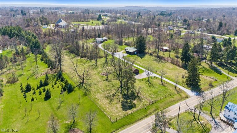 8593 Sherman Road, Chesterland, OH - Photo 2