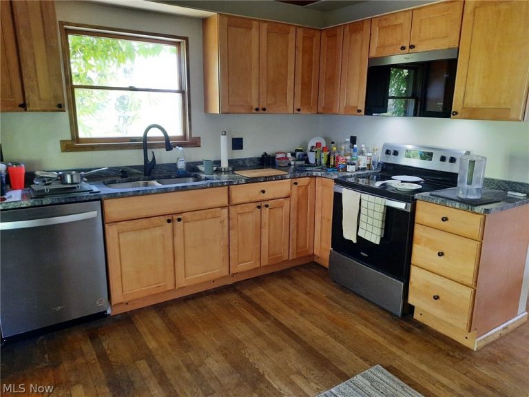 66177 WINTERGREEN Road, Lore City, OH - Photo 2