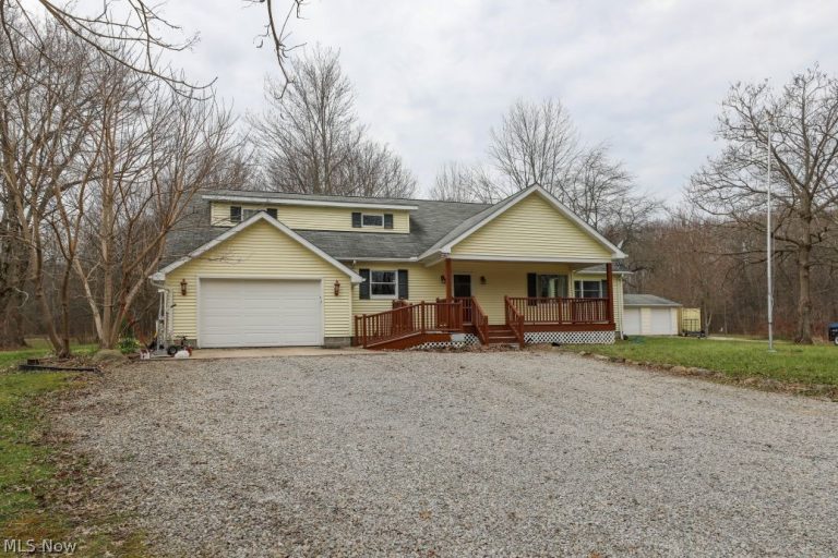 8651 Freedom Road, Windham, OH - Photo 2