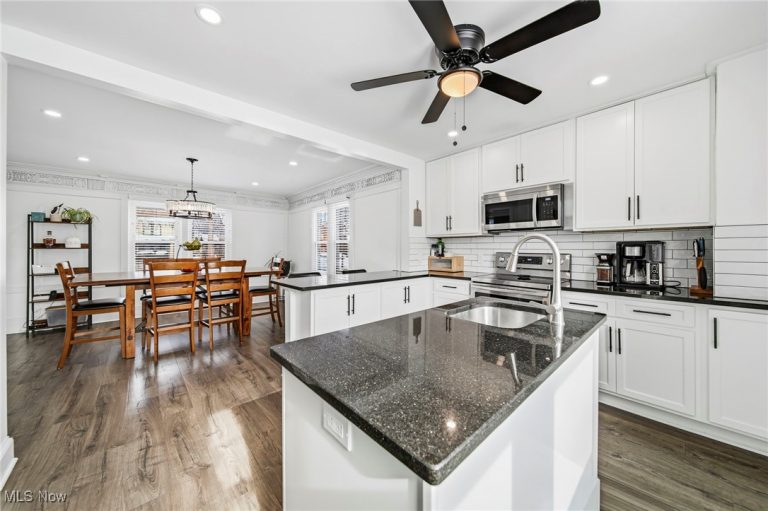 3014 Euclid Heights Boulevard, Cleveland Heights, OH - Photo 8