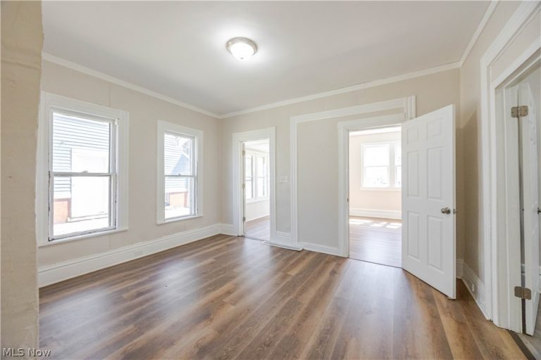 2914 Woodbridge Avenue, Cleveland, OH - Photo 5