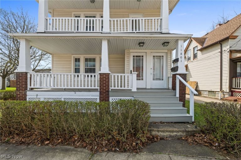 11801 Franklin Boulevard, Lakewood, OH - Photo 2