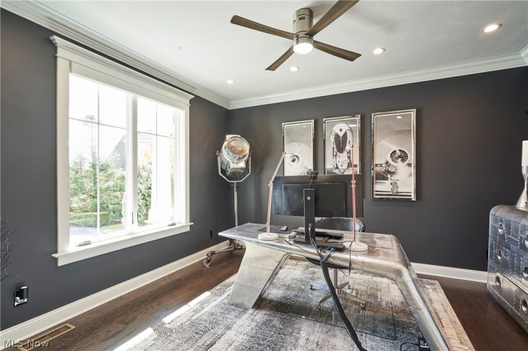 17552 Gates Landing Drive, Chagrin Falls, OH - Photo 6