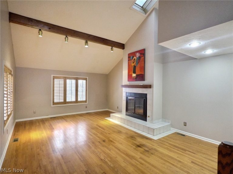 25818 Fairmount Boulevard, Beachwood, OH - Photo 2