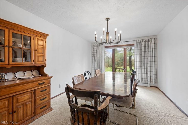 10889 Wilson Mills Road, Chardon, OH - Photo 6