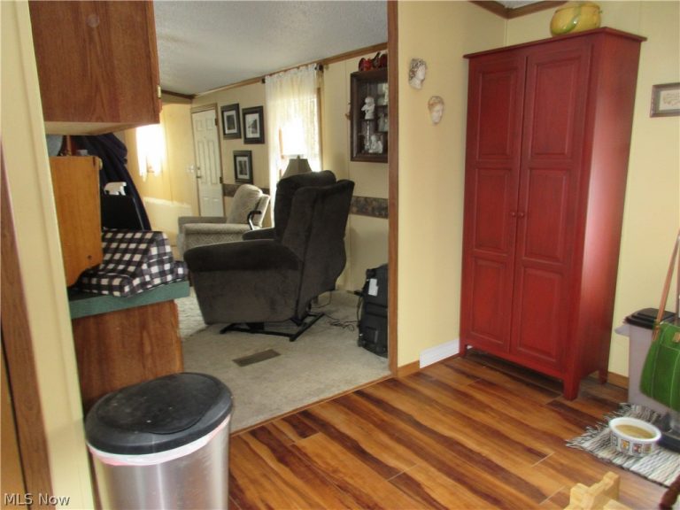 4546 Pymatuning Lake Road, Andover, OH - Photo 5