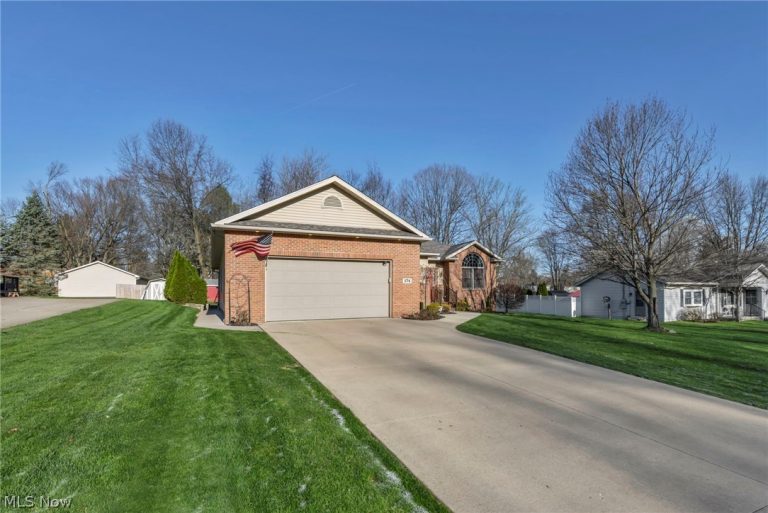 174 Circle Drive, Doylestown, OH - Photo 3