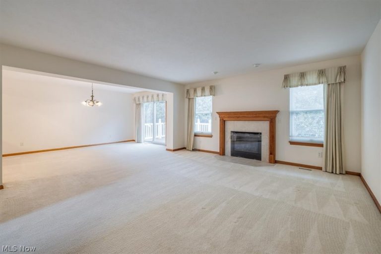 501 Falling Leaf Drive, Seven Hills, OH - Photo 3