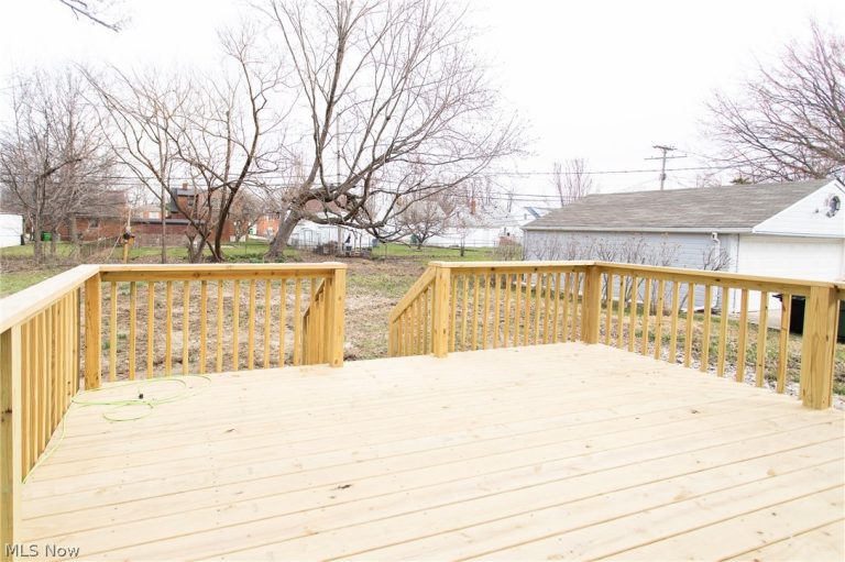 24431 Hartland Road, Euclid, OH - Photo 8
