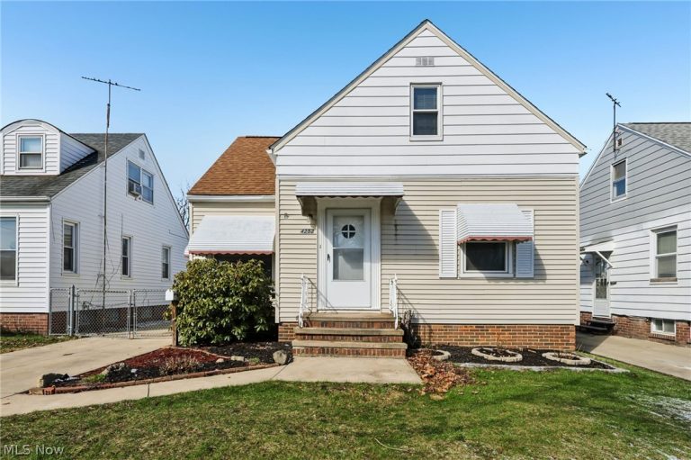 4252 Ridgeview Road, Cleveland, OH - Photo 2