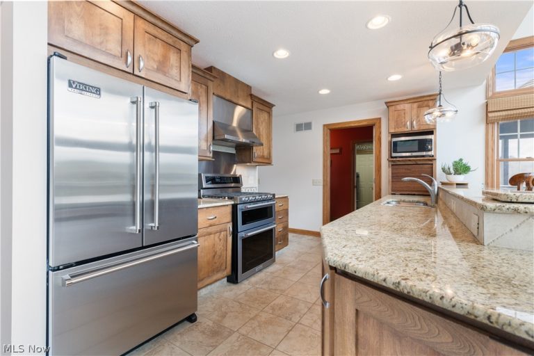 376 Mohawk Drive, Malvern, OH - Photo 8