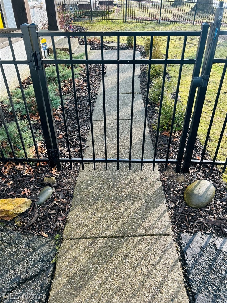 399 Mineola Avenue, Akron, OH - Photo 3