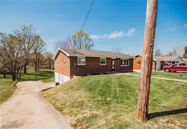19 Osborne Street, Washington, WV - Photo 2