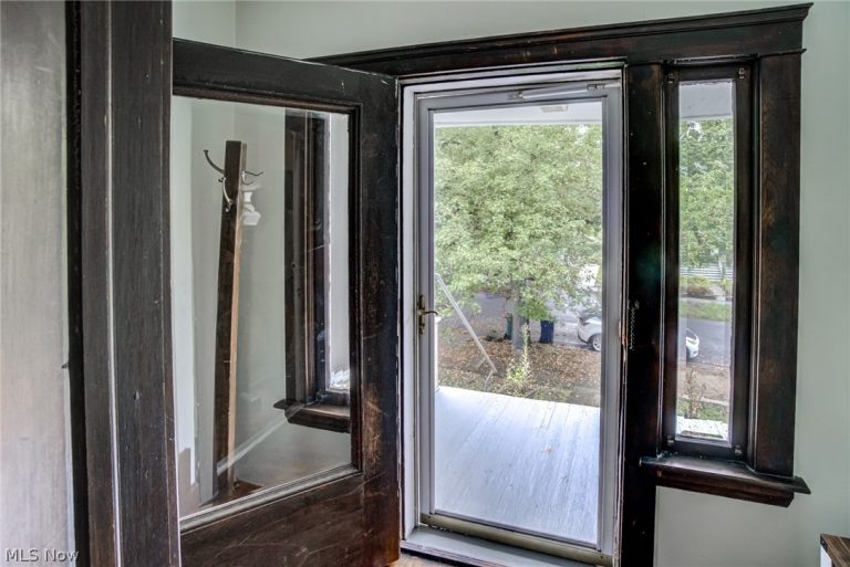 2245 Bellfield, Cleveland Heights, OH - Photo 6