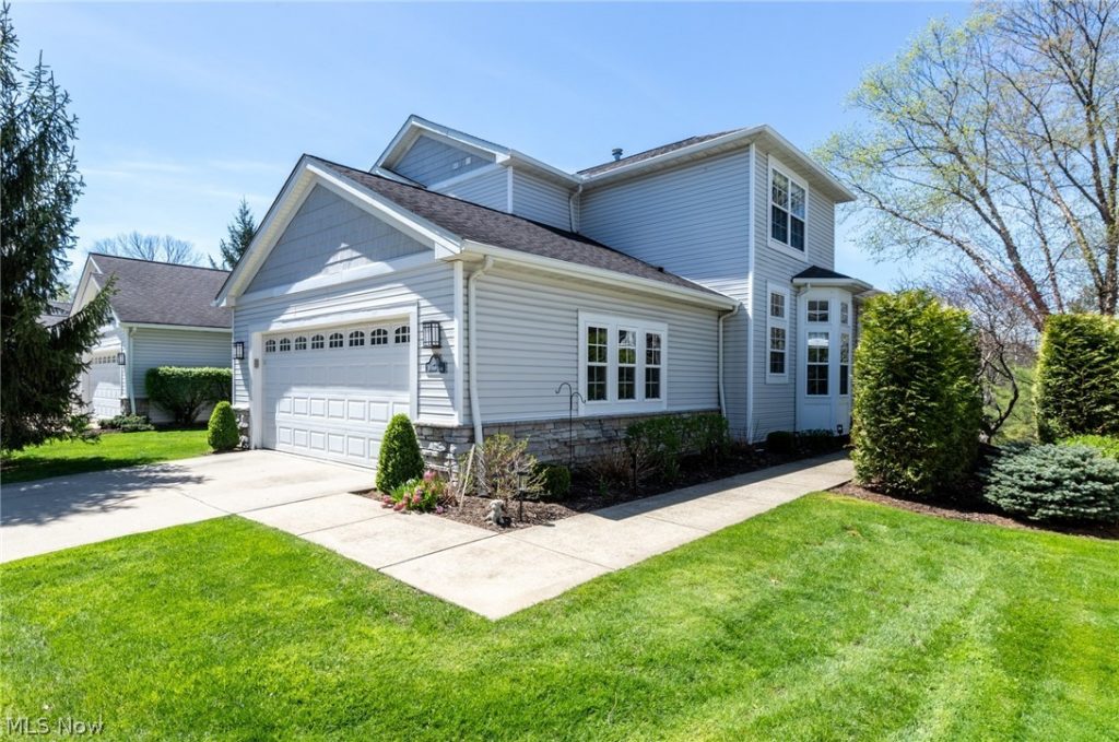 310 Blossom Lane, Orange, OH