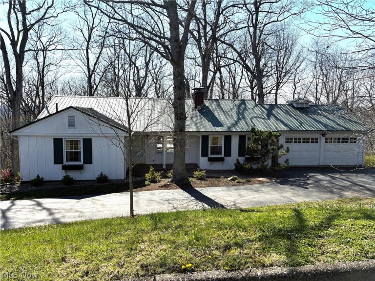 118 Hillcrest Dr, Marietta, OH, 45750