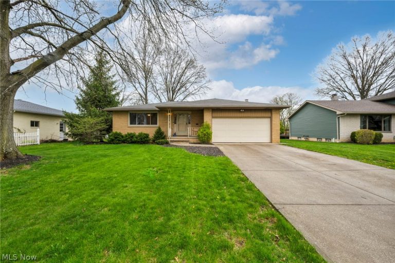 13700 Indian Creek Drive, Middleburg Heights, OH, 44130