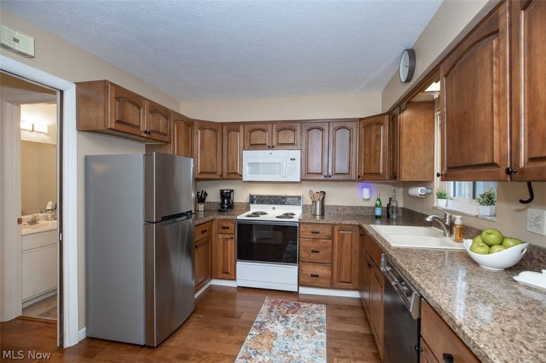 4322 196th Street, Fairview Park, OH - Photo 8