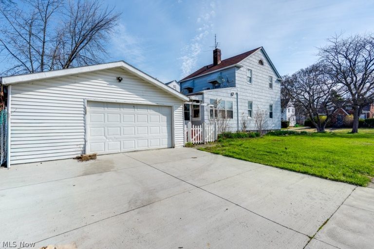 860 232nd Street, Euclid, OH - Photo 3
