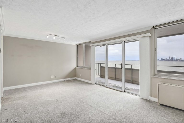12900 Lake Avenue #926, Lakewood, OH - Photo 6