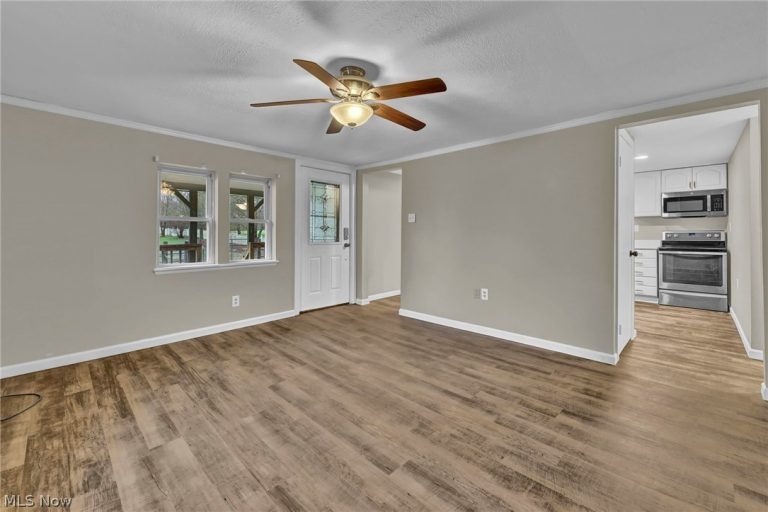 475 Munroe Falls Road, Tallmadge, OH - Photo 6