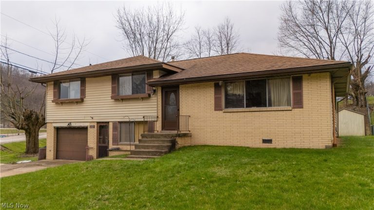 301 Alpine Drive, Toronto, OH - Photo 2