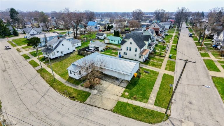 297 Depot Street, Conneaut, OH - Photo 2
