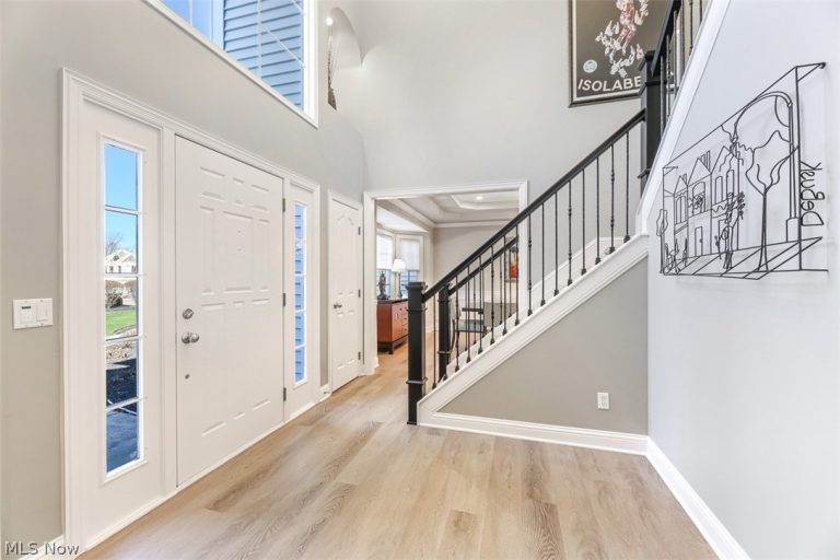 6487 Dorset Lane, Solon, OH - Photo 3