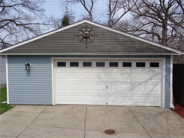 2506 Torrington Avenue, Parma, OH - Photo 5