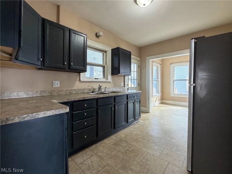 45 Summit Avenue, Niles, OH - Photo 6