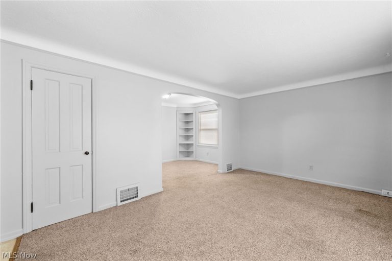 942 236th Street, Euclid, OH - Photo 4