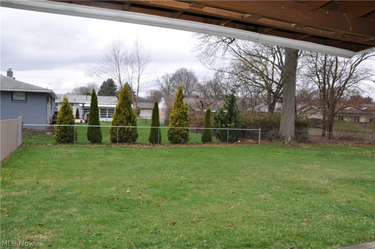 539 Royer Avenue, North Canton, OH - Photo 4