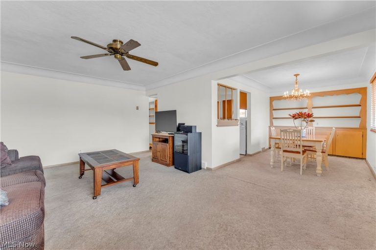 3023 Norris Avenue, Parma, OH - Photo 8