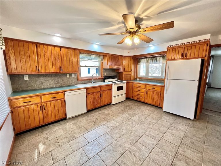 839 Mill Street, Conneaut, OH - Photo 3