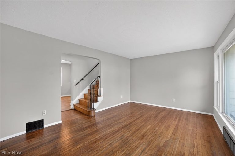 303 Green Road, South Euclid, OH - Photo 5