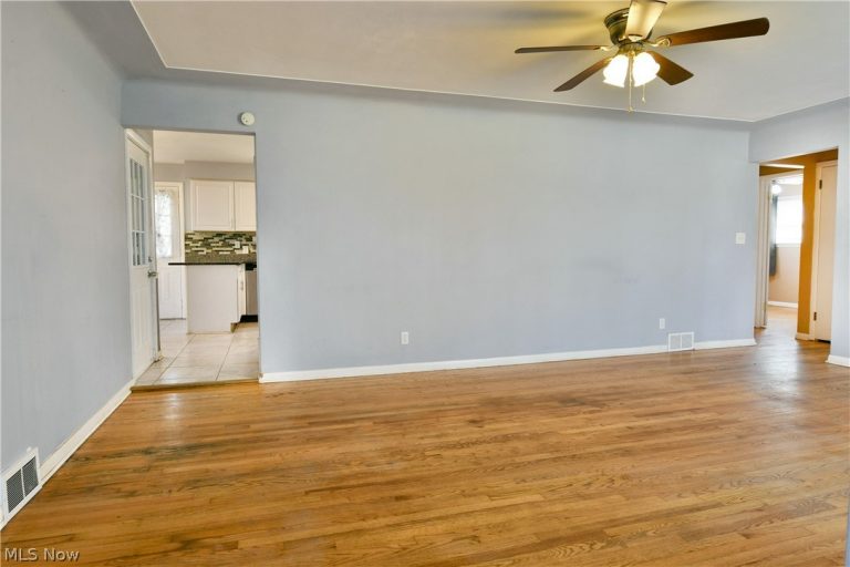 3205 Redgate Lane, Youngstown, OH - Photo 8