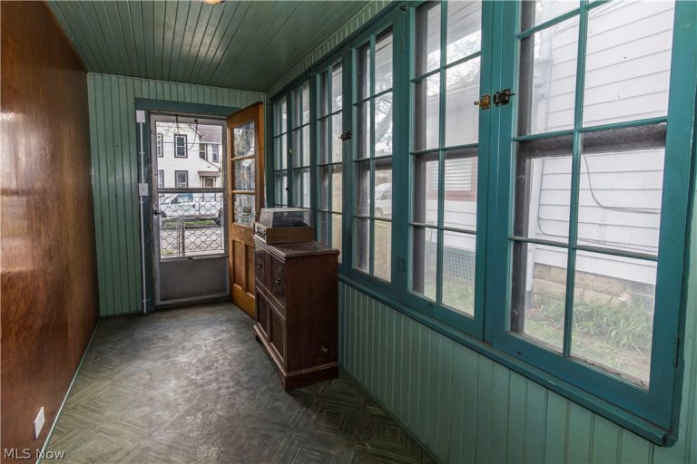 3358 30th Street, Cleveland, OH - Photo 2