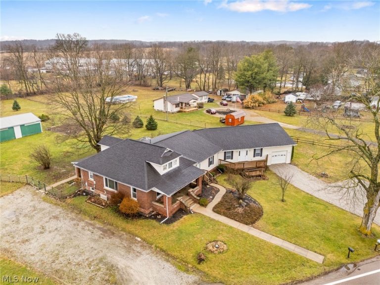 1640 Old Delaware Road, Mount Vernon, OH - Photo 3