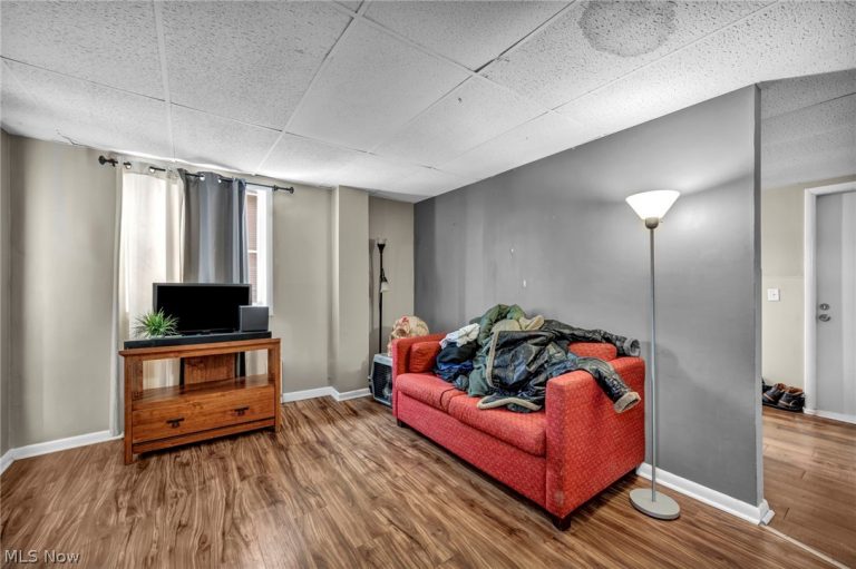 16224 Arcade Avenue, Cleveland, OH - Photo 6