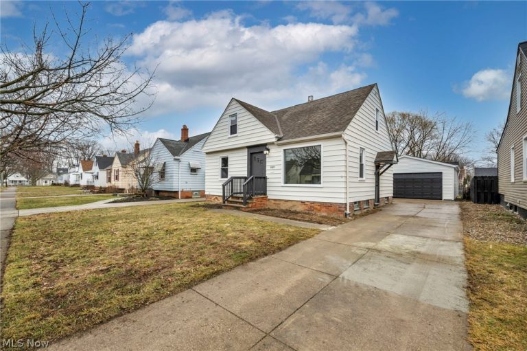 5085 6th Street, Brooklyn Heights, OH - Photo 3