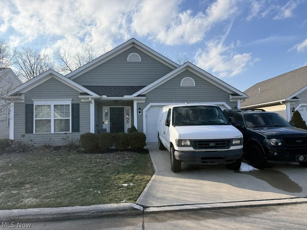 122 Haydens Arbor, Elyria, OH