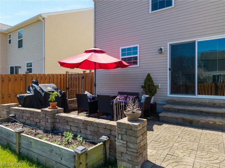 9961 Colmanara Drive, Aurora, OH - Photo 6