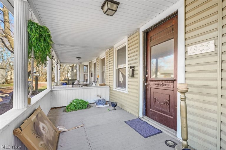 1303 Castle Avenue, Cleveland, OH - Photo 5