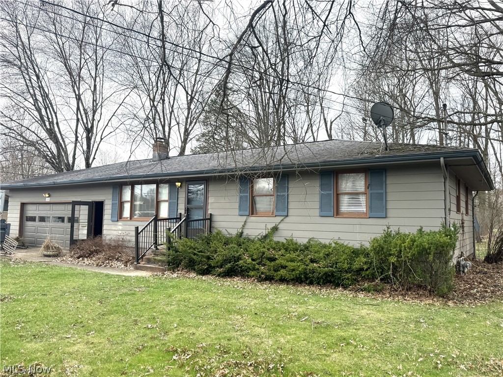 1180 Keefer Road, Girard, OH